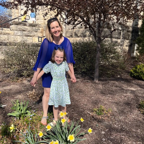 Meet your Posher, Elissa - Picture 2 of 2